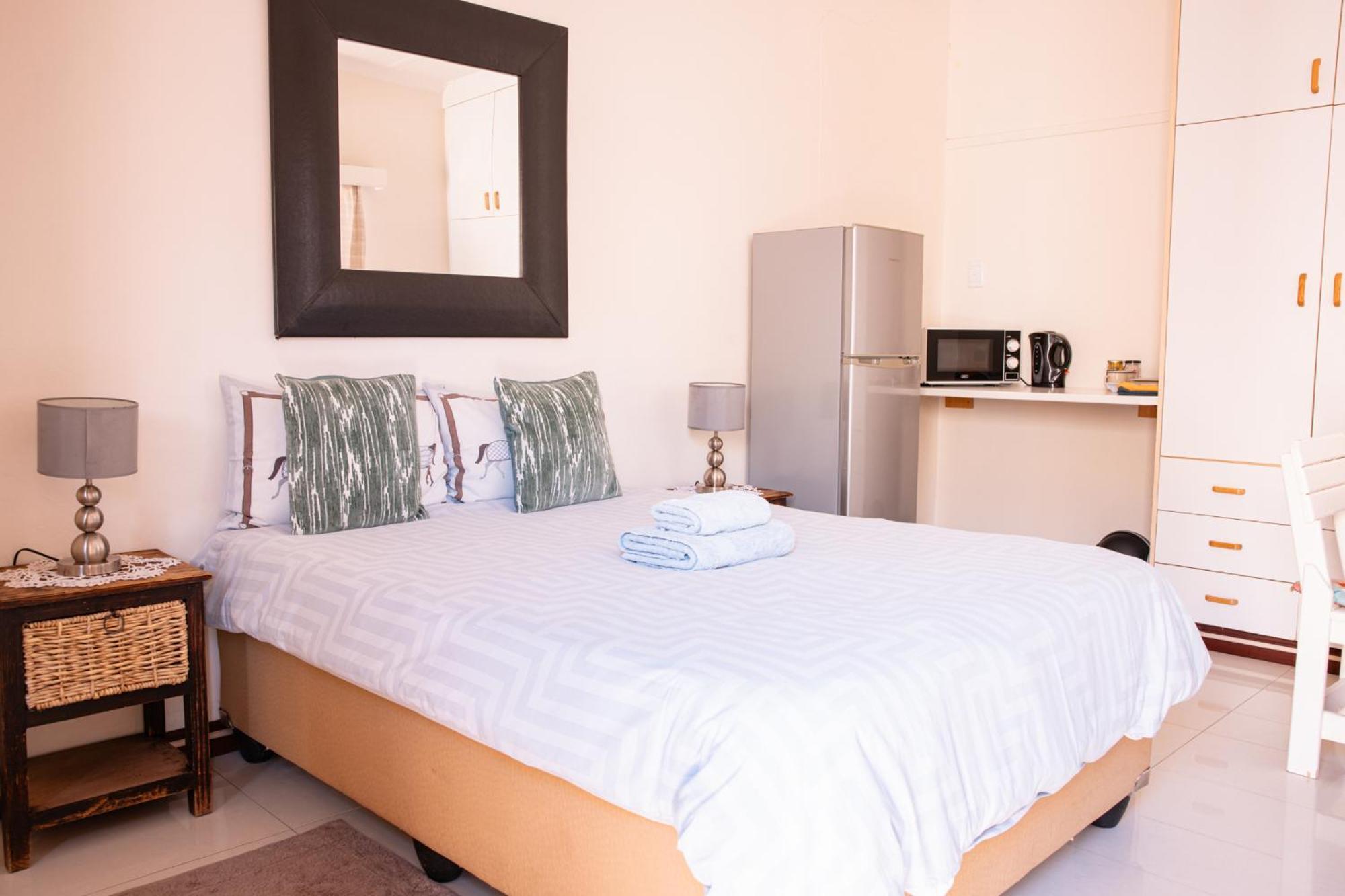 Emerald Bed&Breakfast Windhoek Exterior photo