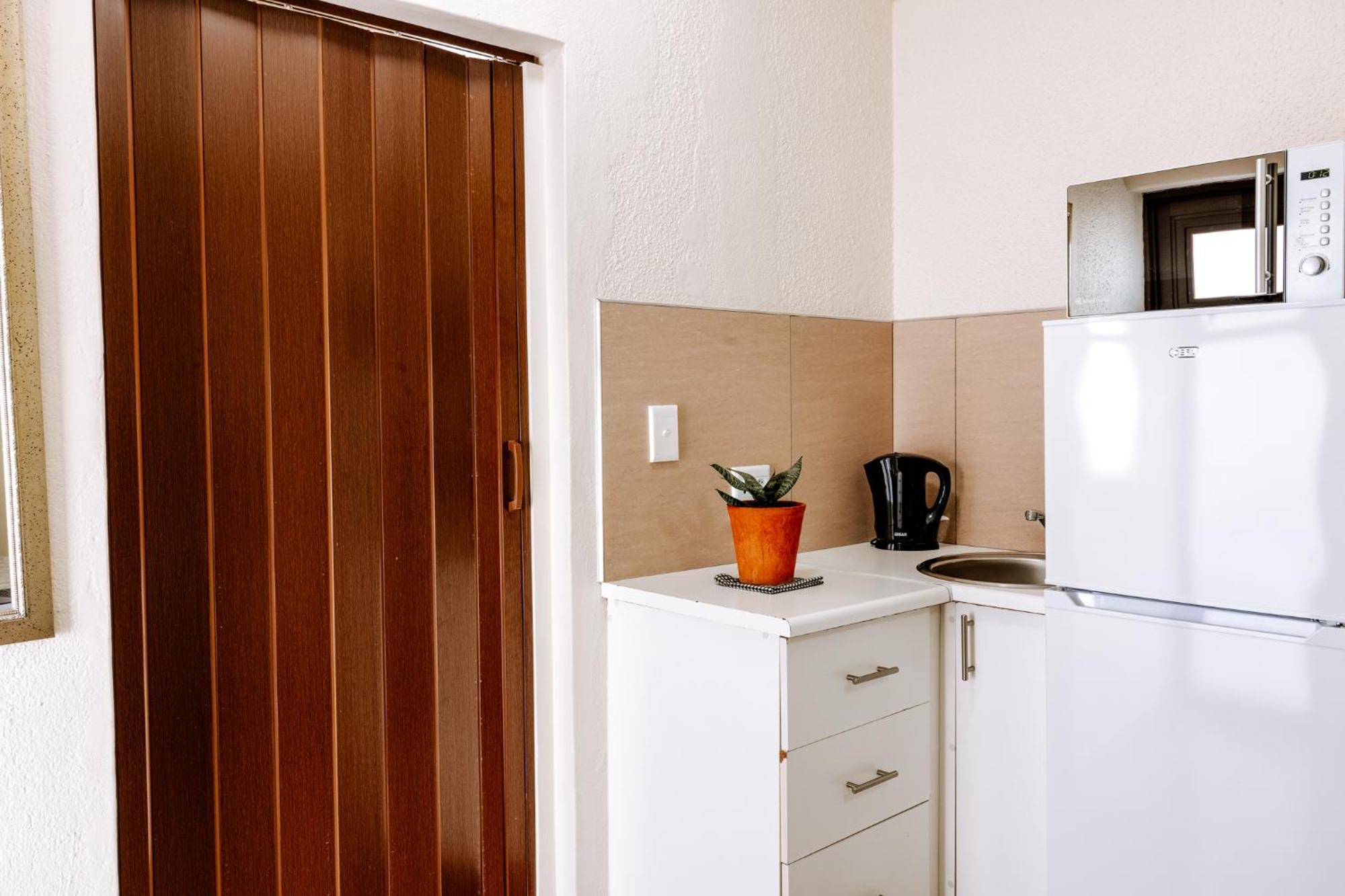 Emerald Bed&Breakfast Windhoek Exterior photo