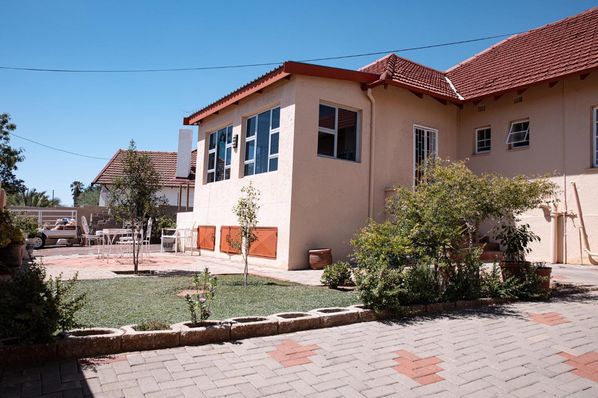 Emerald Bed&Breakfast Windhoek Exterior photo